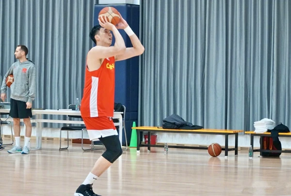 篮球基本功训练计划视频讲解_0